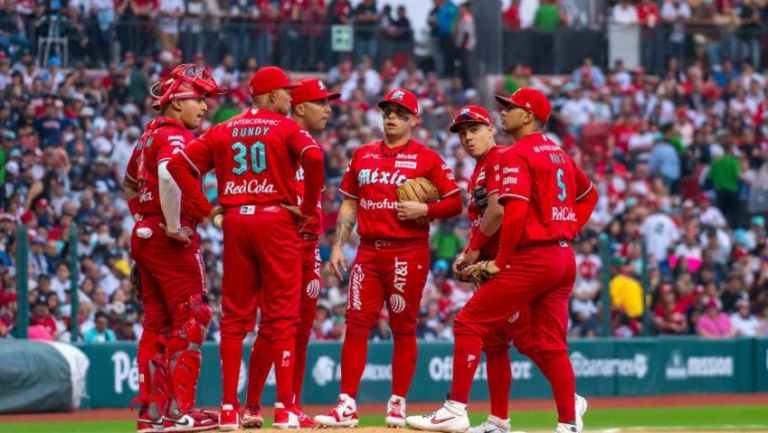 Diablos Rojos del México se prepara para el juego ante Pericos