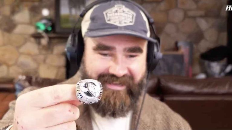 Jason Kelce revela haber perdido su anillo de campeón de Super Bowl