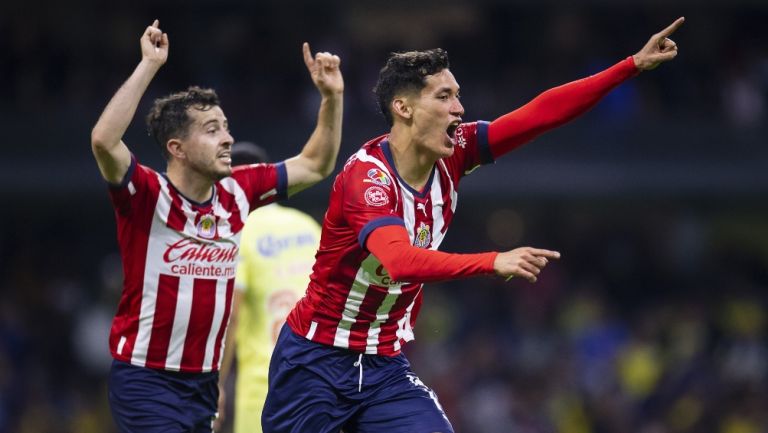 Festejo del equipo rojiblanco en el Azteca