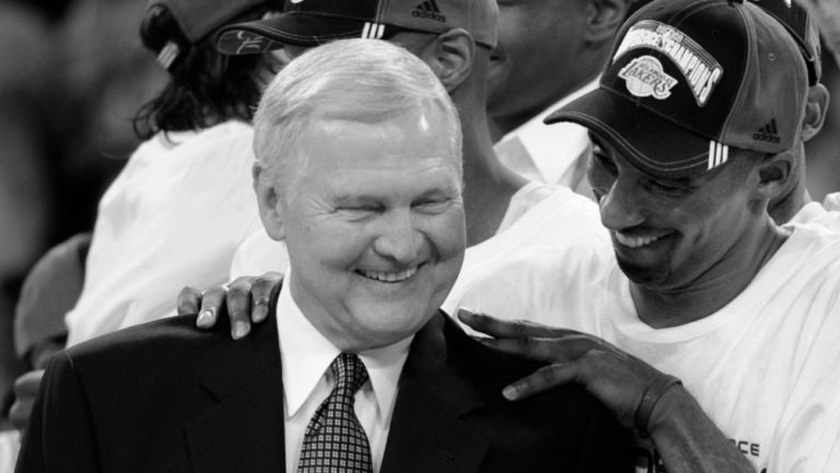 Jerry West, leyenda de la NBA, muere a los 86 años de edad