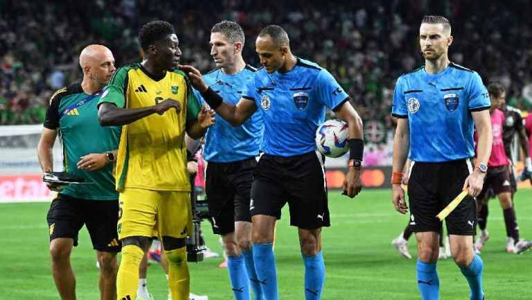 ¡Polémica en Texas! México pedía un penal a favor en su debut ante Jamaica