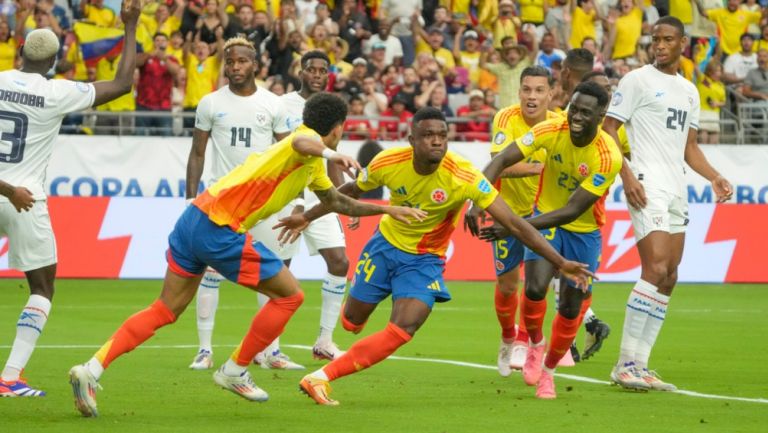 Colombia aplasta a Panamá y avanza a Semifinales de Copa América