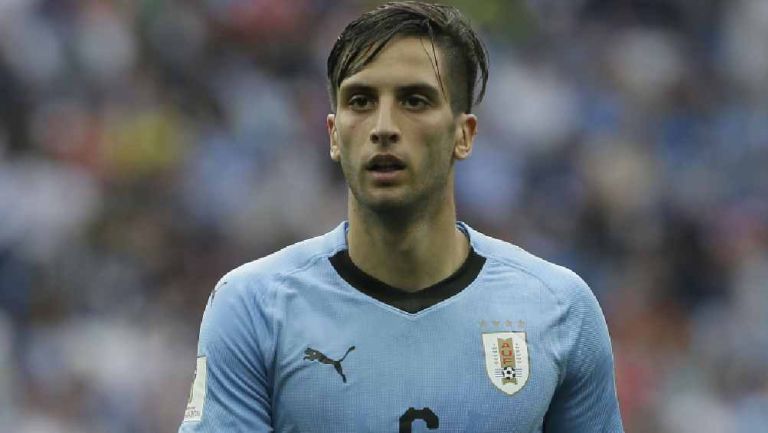 ¡No me ayudes! Rodrigo Bentancur agredió a su propio preparador físico en riña con afición