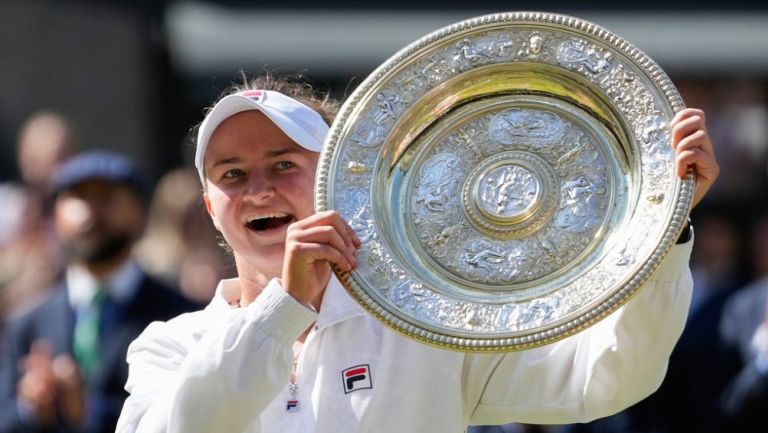 Krejcikova gana Wimbledon y conquista su segundo título de Grand Slam