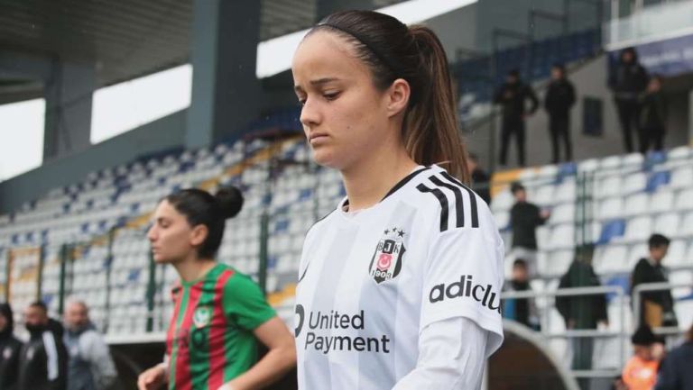 Sofía Álvarez se une al AEK