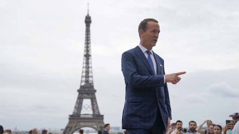 Peyton Manning demuestra siempre estar preparado, ahora como comentarista en París 2024