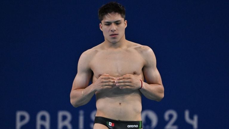 ¡Va por medalla! Osmar Olvera clasifica a la Final de Clavados Trampolín 3m en París 2024