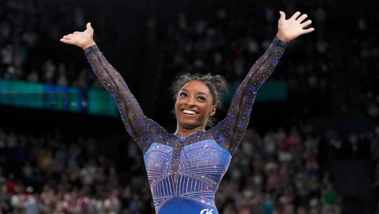 Madre de Simone Biles reaparece tras París 2024 y pide a la gimnasta que la perdone