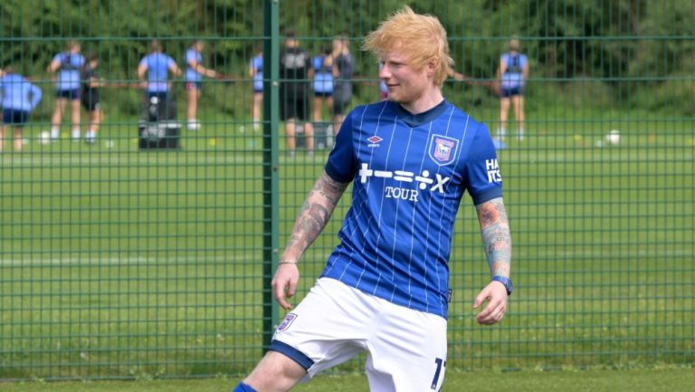 Ed Sheeran compró acciones de un equipo de Premier League del cual es aficionado