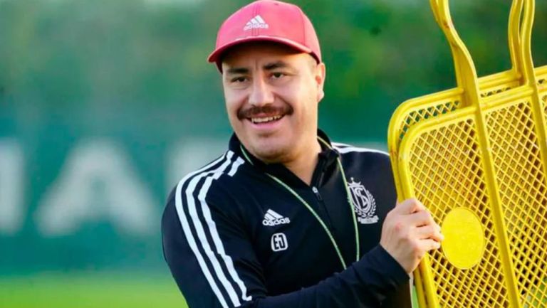 Efraín Juárez es el primer entrenador mexicano en Colombia