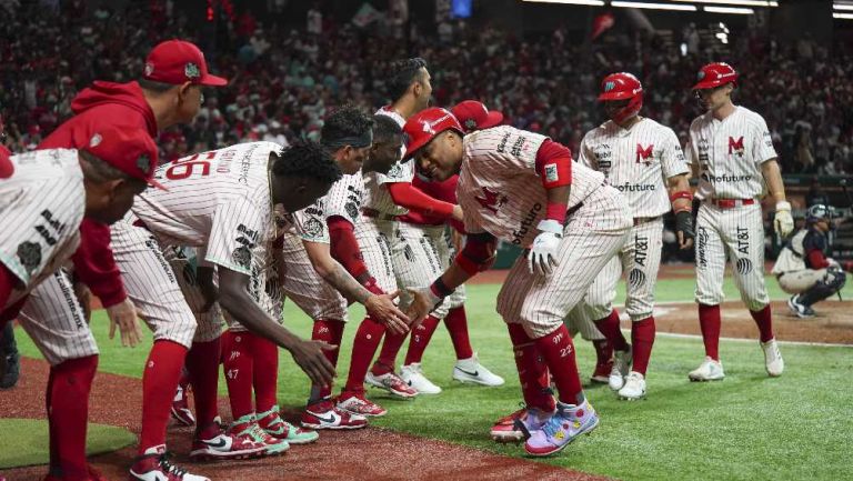 ¿A sacar la escoba? Diablos Rojos humillan a los Sultanes 17-0 en el Juego 2 de la Serie del Rey