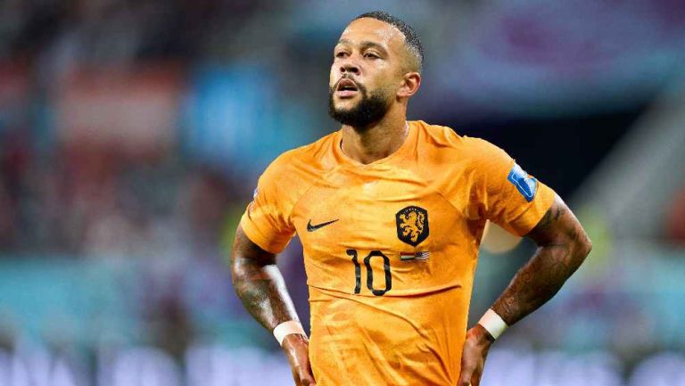 Ronald Koeman no descarta a Memphis Depay tras firmar con Corinthians