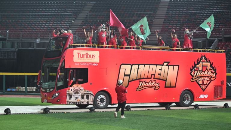 Los Diablos celebraron en su casa y con su afición