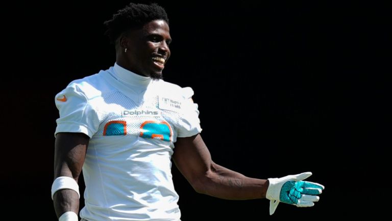 Tyreek Hill pide la destitución del oficial de policía que lo detuvo cerca del Hard Rock Stadium