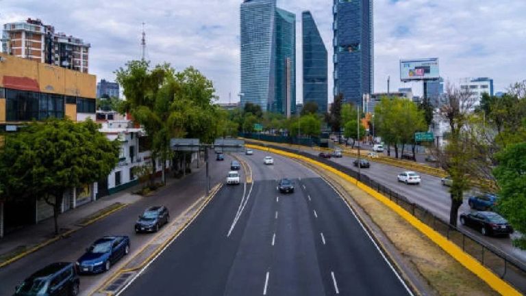 ¿Qué autos no circularán mañana sábado?