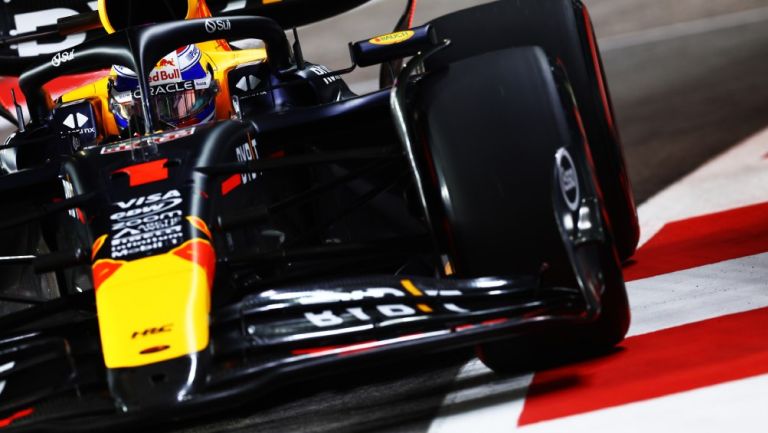 Verstappen se sintió más cómodo en el RB20 en Marina Bay