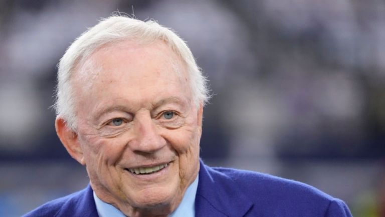 Jerry Jones reconoce las críticas hacía él por el la sequía en Dallas