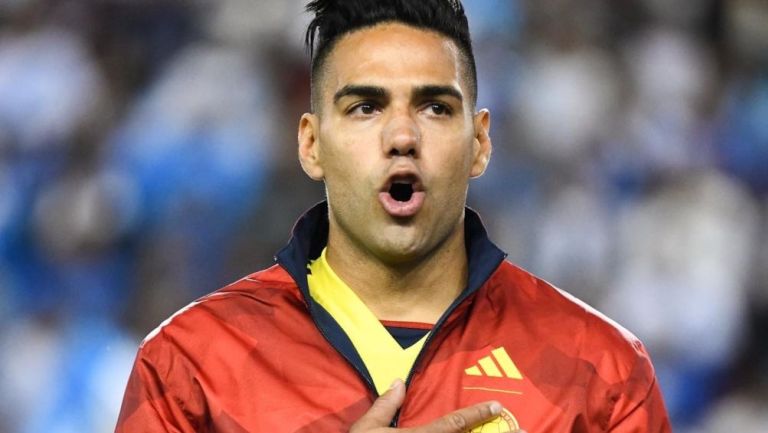 Radamel Falcao reprueba suceso del Nacional vs Junior: 'Hay que educar a las barras'