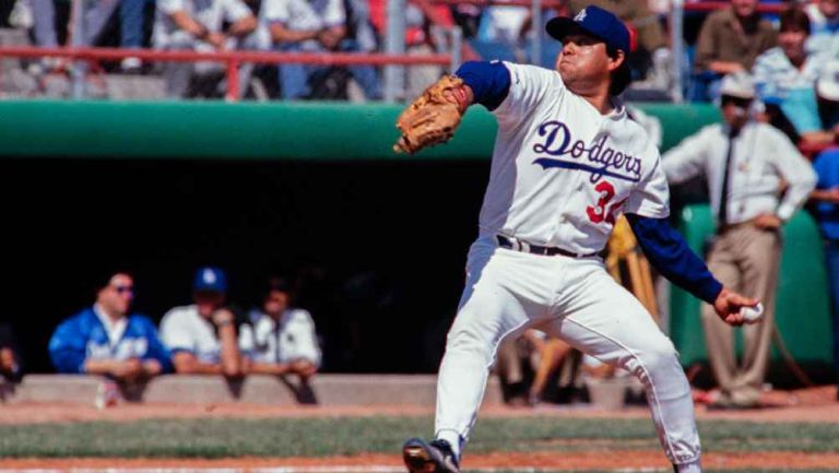 Fernando Valenzuela, histórico pitcher mexicano, fue hospitalizado en Los Ángeles