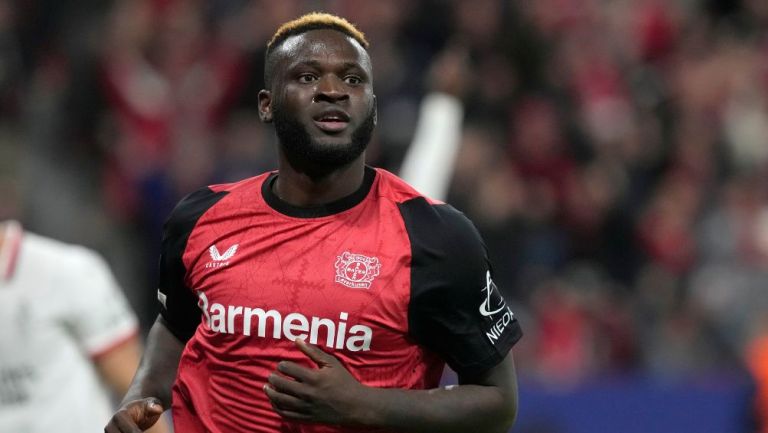 Victor Boniface celebra su gol ante el Milan