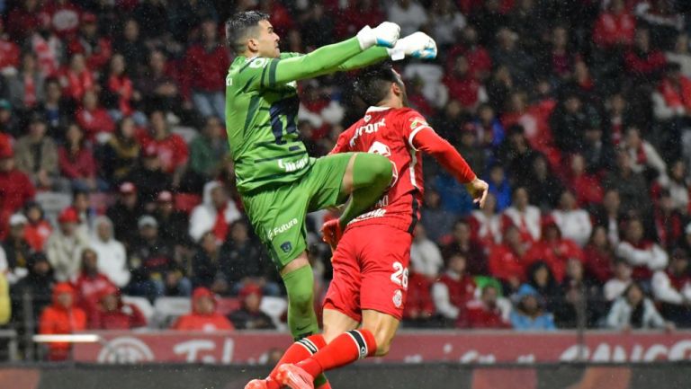 Felipe Ramos Rizo sobre choque entre Julio González y Paulinho: 'esto es penal'