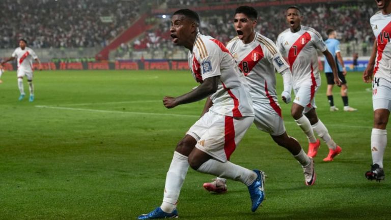 Perú vuelve a la victoria ante un Uruguay golpeado y envuelto en problemas