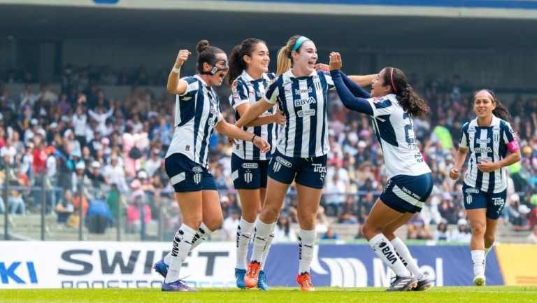 Rayadas de Monterrey vencen a Pumas en Ciudad Universitaria