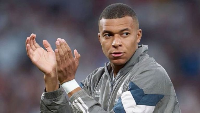 Kylian Mbappé sale a desmentir presunto acoso