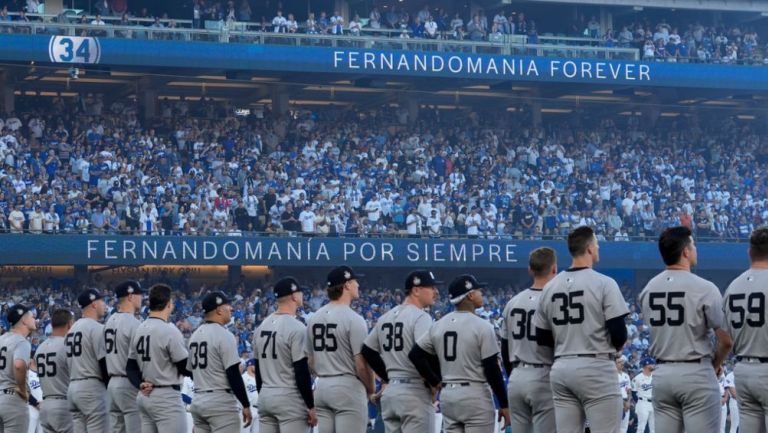 Dodgers despiden a Fernando 'Toro' Valenzuela con 'El Rey' y 'Amor Eterno'