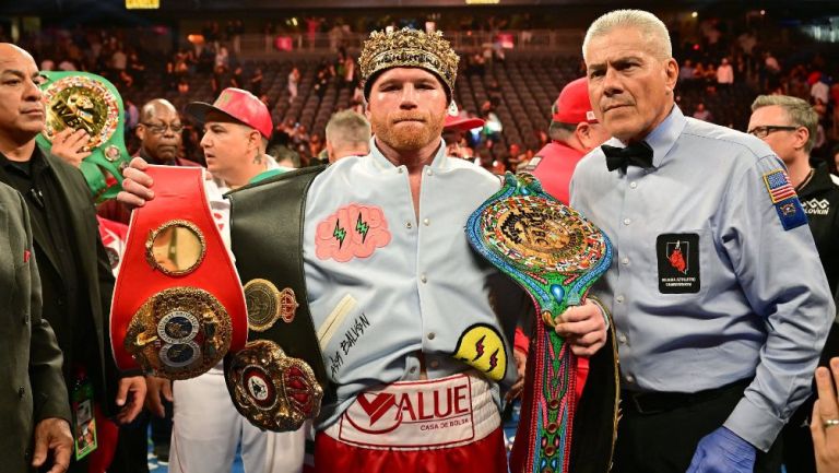 De la Hoya manda mensaje al Canelo