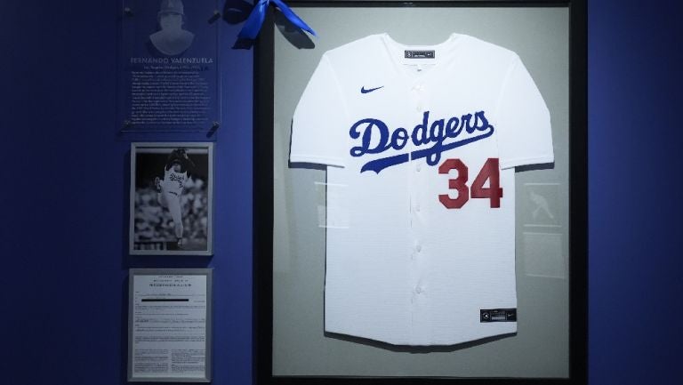 CMB hará homenaje a Fernando Valenzuela 