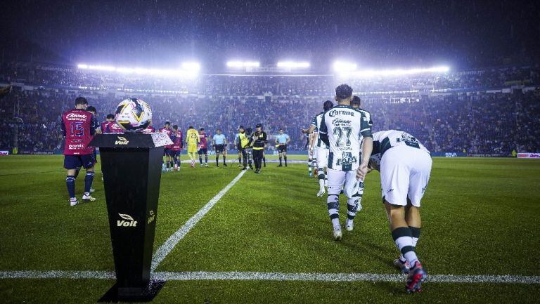 Televisa se retrasa en partido de Cruz Azul