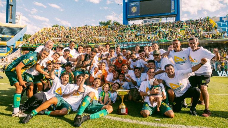 Aldosivi vuelve a la Primera División del futbol argentino tras vencer a San Martín de Tucumán