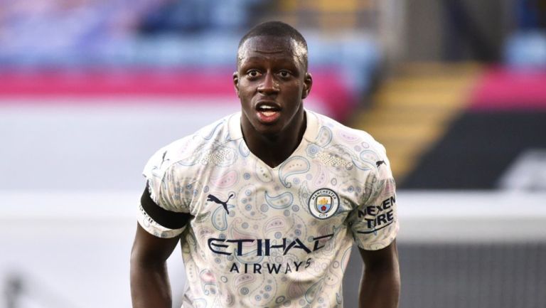 Manchester City deberá pagarle salarios no pagados a Benjamin Mendy