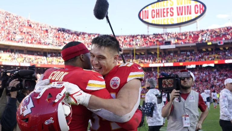 Chiefs se queda con dramático triunfo