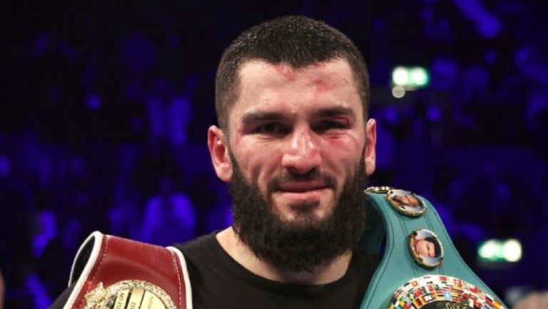 Beterbiev manda recadito a Jake Paul tras pelea con Tyson