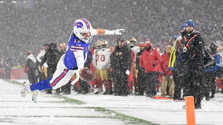 Josh Allen, el primer quarteback en anotar touchdown por tierra