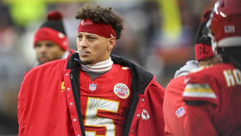 Chiefs suman un nuevo triunfo venciendo a Cleveland, pero Mahomes sale lesionado